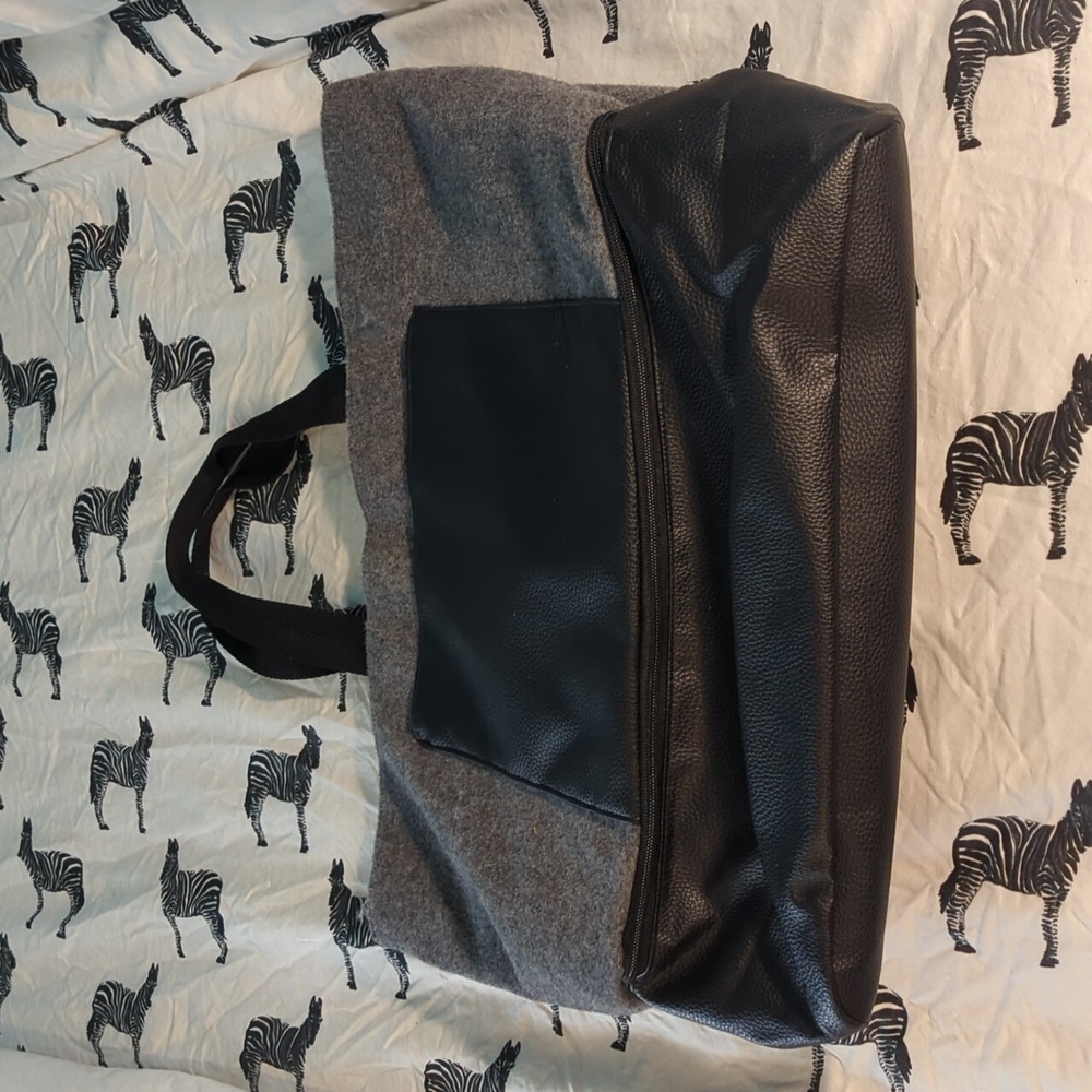 DST Felt Tote Bag
